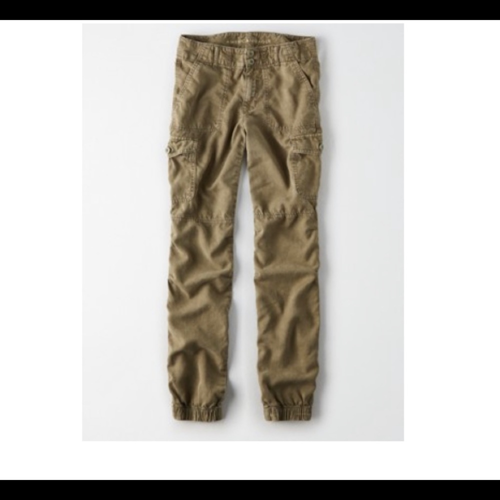 American Eagle High-Waisted Cargo Jogger Pant
